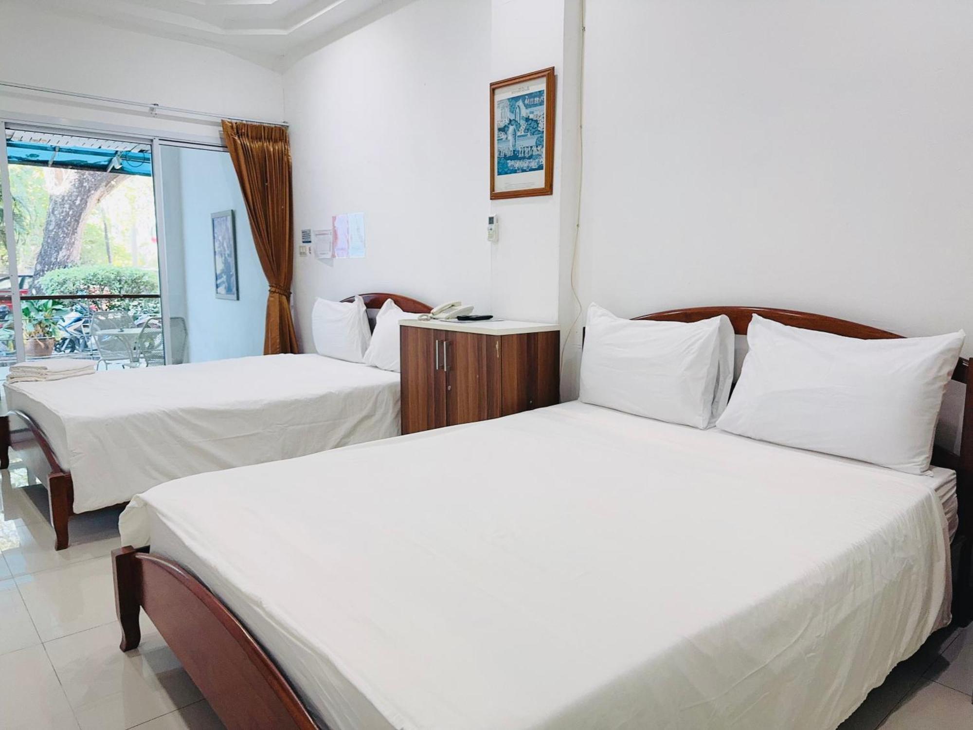 אובון רטצ'תאני Baan Suan Khun Ta And Golf Resort מראה חיצוני תמונה