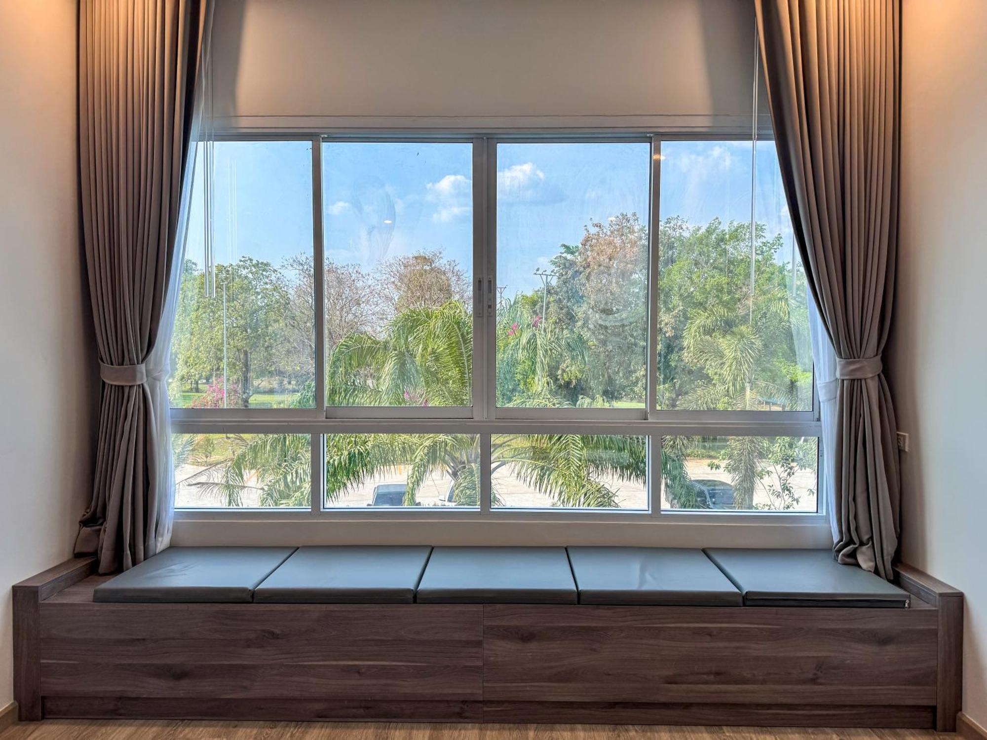 אובון רטצ'תאני Baan Suan Khun Ta And Golf Resort מראה חיצוני תמונה