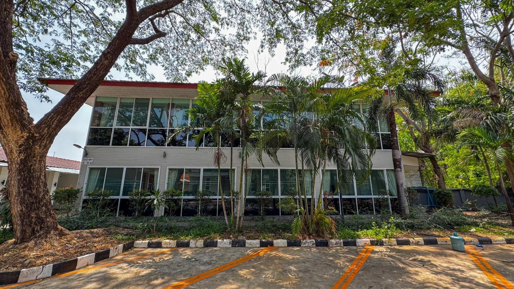 אובון רטצ'תאני Baan Suan Khun Ta And Golf Resort מראה חיצוני תמונה