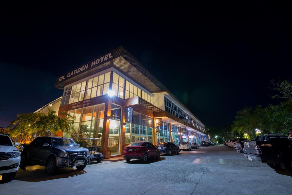אובון רטצ'תאני Baan Suan Khun Ta And Golf Resort מראה חיצוני תמונה